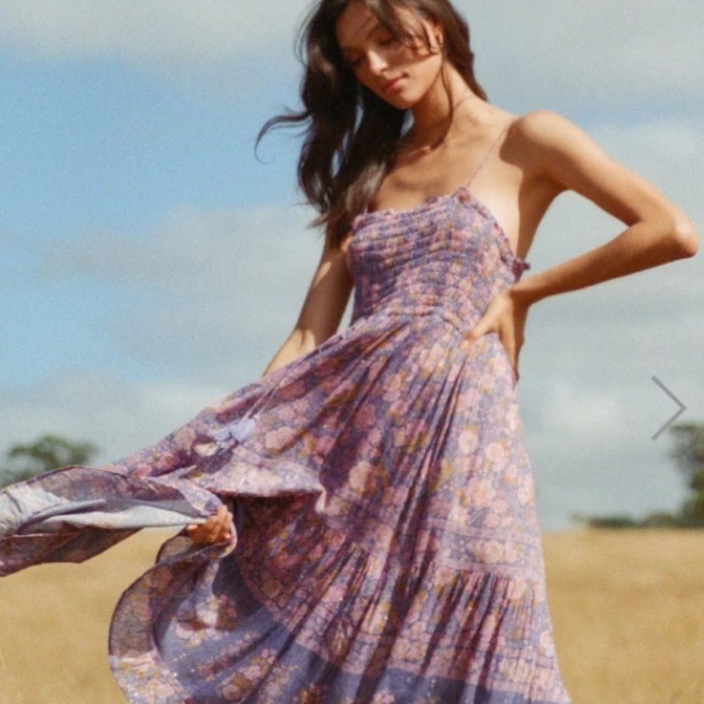 Gorgeous Spell midi dress in a vibrant floral lilac color